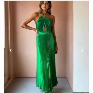 Elegant Green Halter Wedding Dress